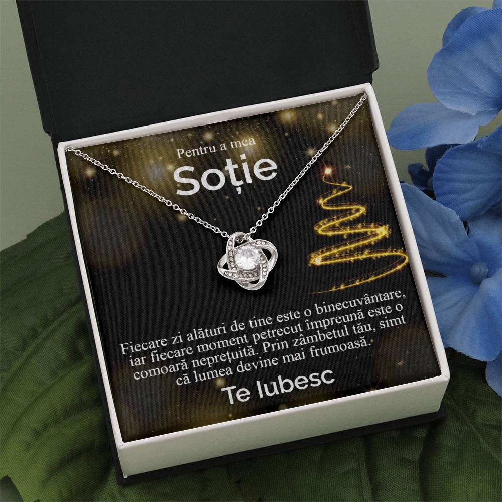 Pentru a mea sotie. Colier Love Knot