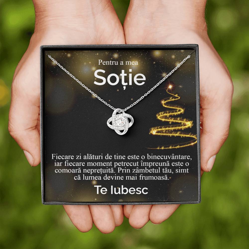 Pentru a mea sotie. Colier Love Knot