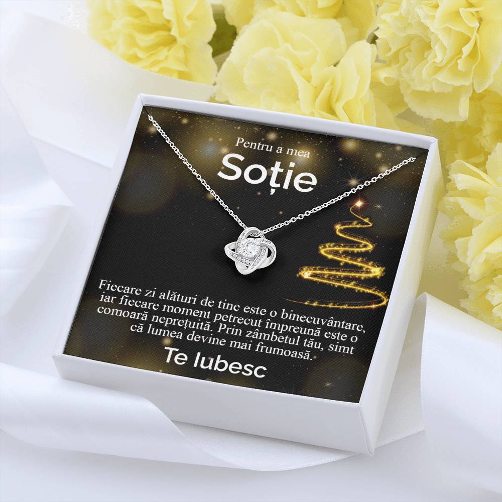 Pentru a mea sotie. Colier Love Knot